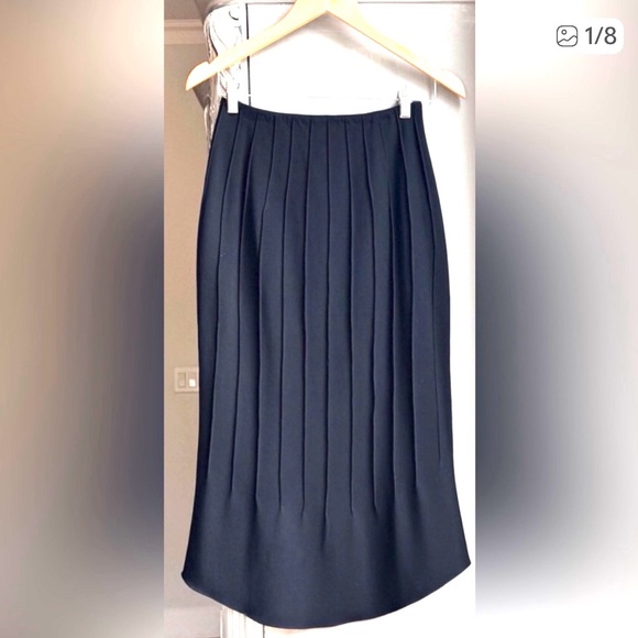 Richard Tyler Couture Skirt Size 6 Black Wool Midi Length Asymmetrical Pintuck